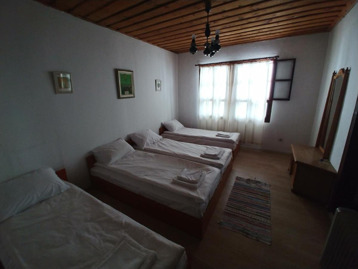 Architects House Hostel เวลีคอเทอร์โนโว ภายนอก รูปภาพ