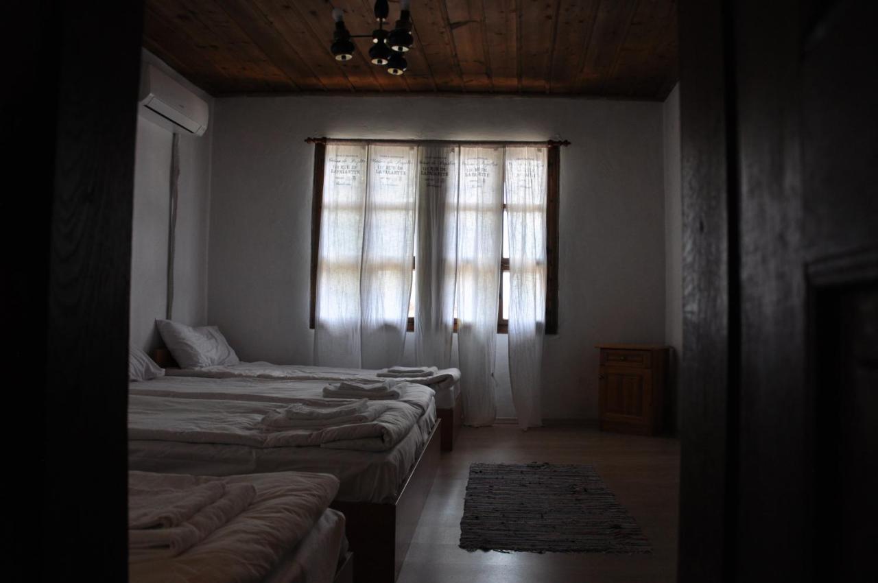 Architects House Hostel เวลีคอเทอร์โนโว ภายนอก รูปภาพ