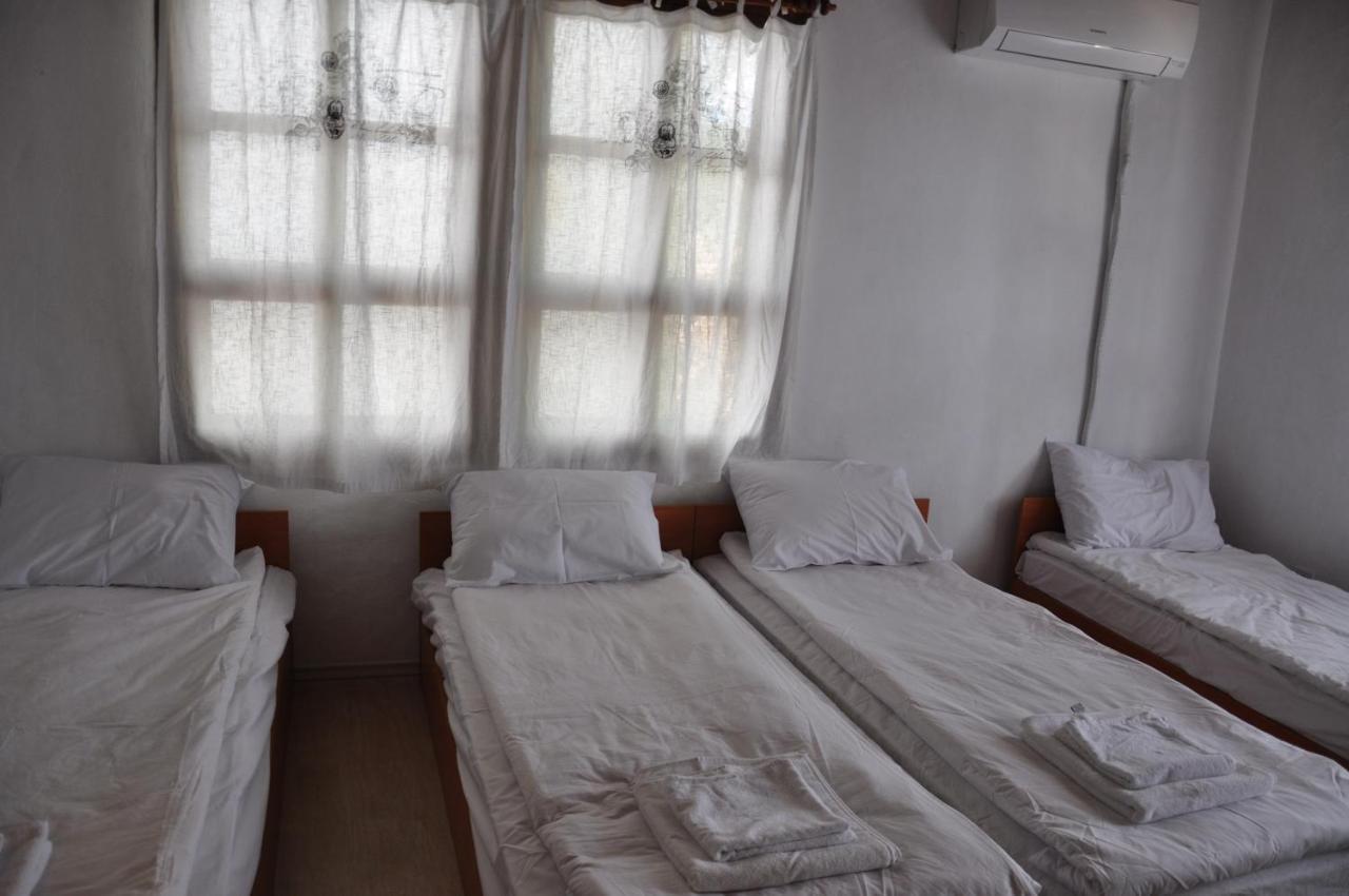 Architects House Hostel เวลีคอเทอร์โนโว ภายนอก รูปภาพ