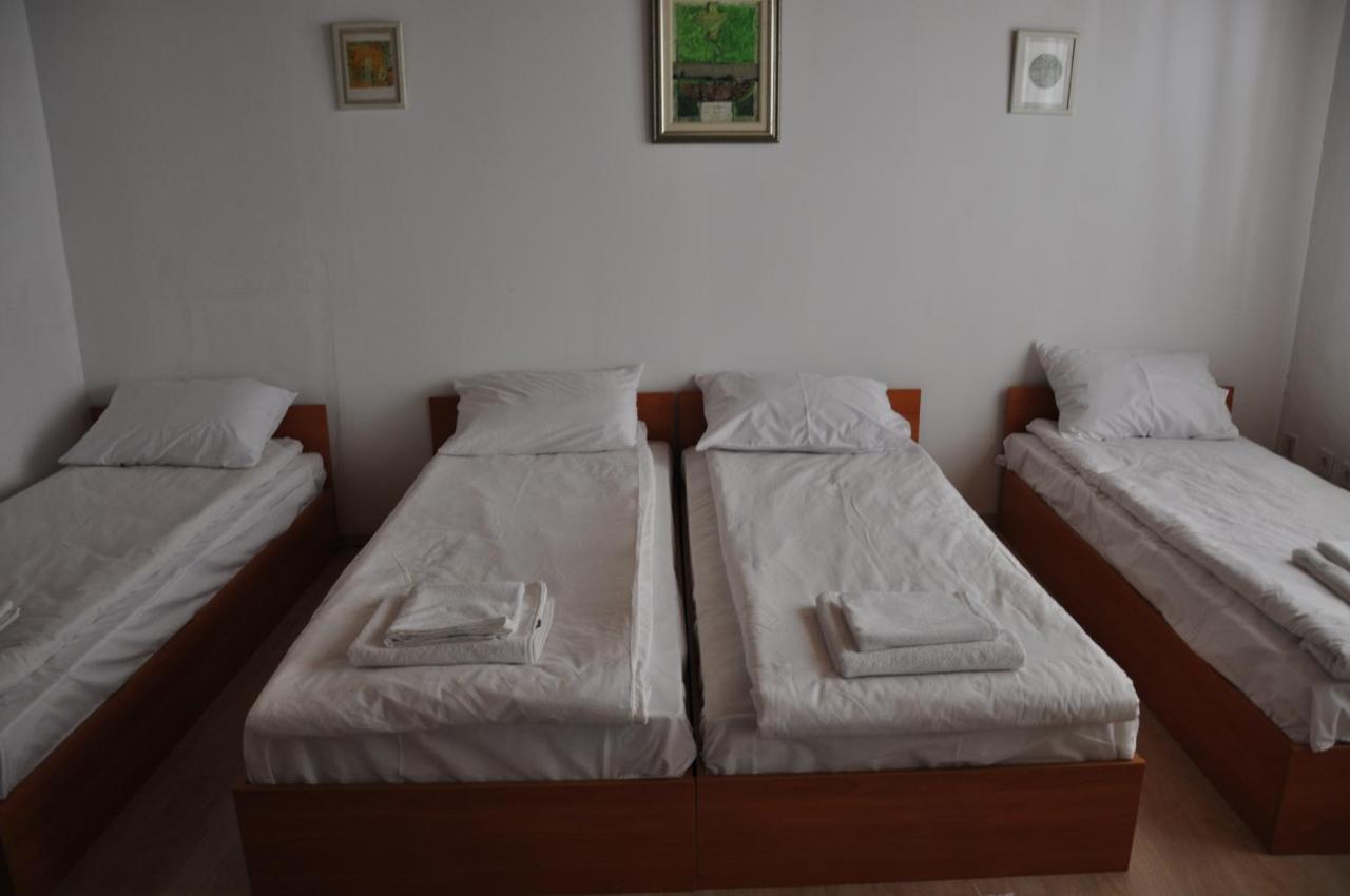 Architects House Hostel เวลีคอเทอร์โนโว ภายนอก รูปภาพ